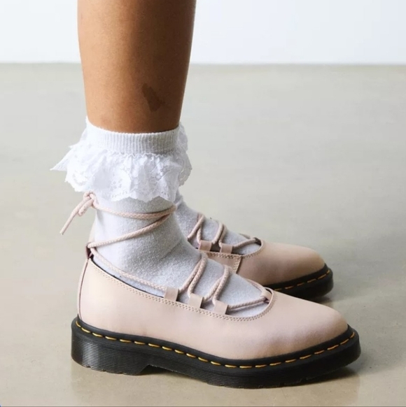NEW DR. MARTENS ELPHIE II